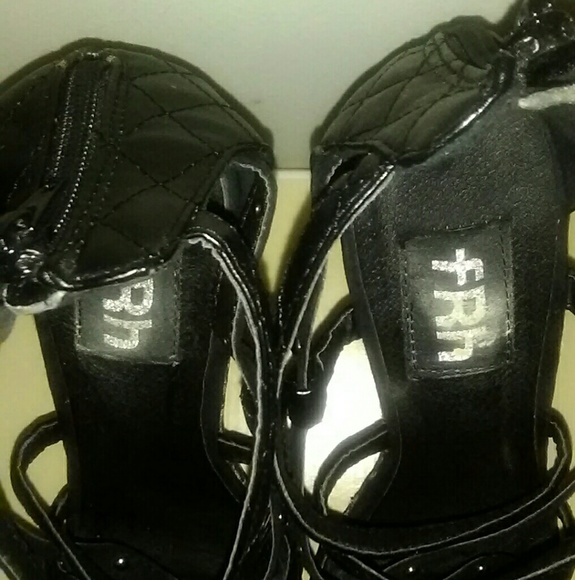 Fahrenheit Platform Open Toe Sandals EUC! - Picture 2 of 6